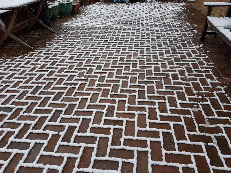 Тротуарная плитка зимой - новости Монолит-Т